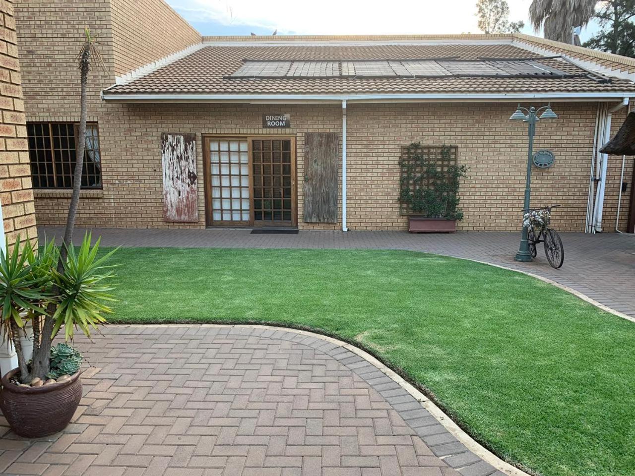 House And Heart Guest House Vanderbijlpark Exterior photo