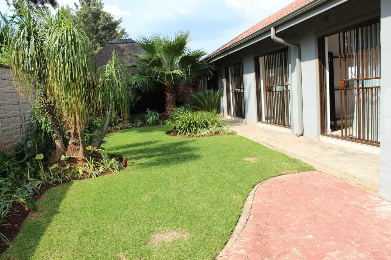 House And Heart Guest House Vanderbijlpark Exterior photo