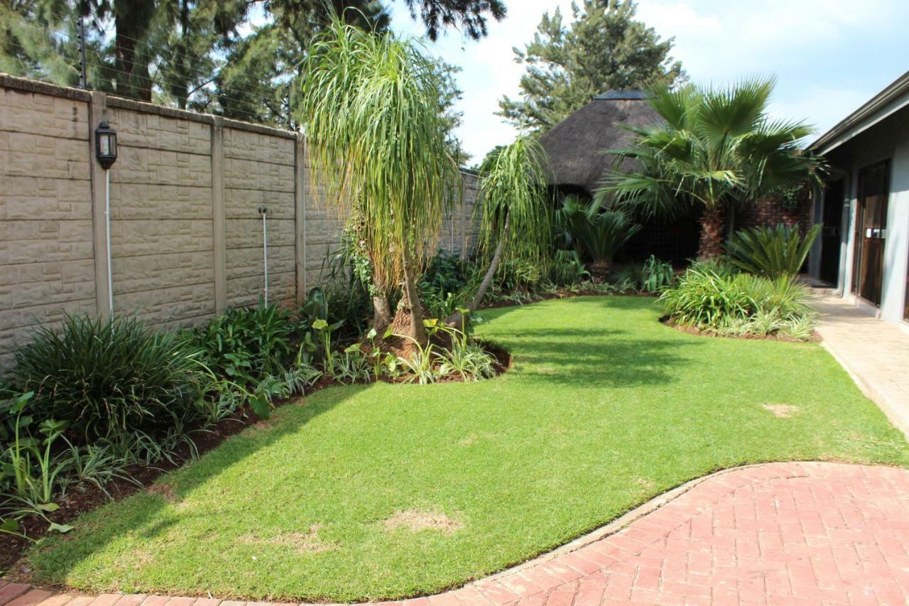 House And Heart Guest House Vanderbijlpark Exterior photo