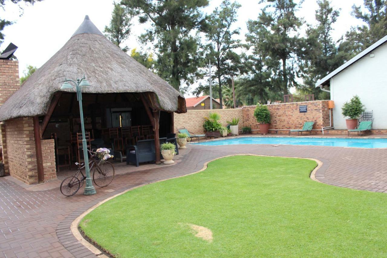 House And Heart Guest House Vanderbijlpark Exterior photo