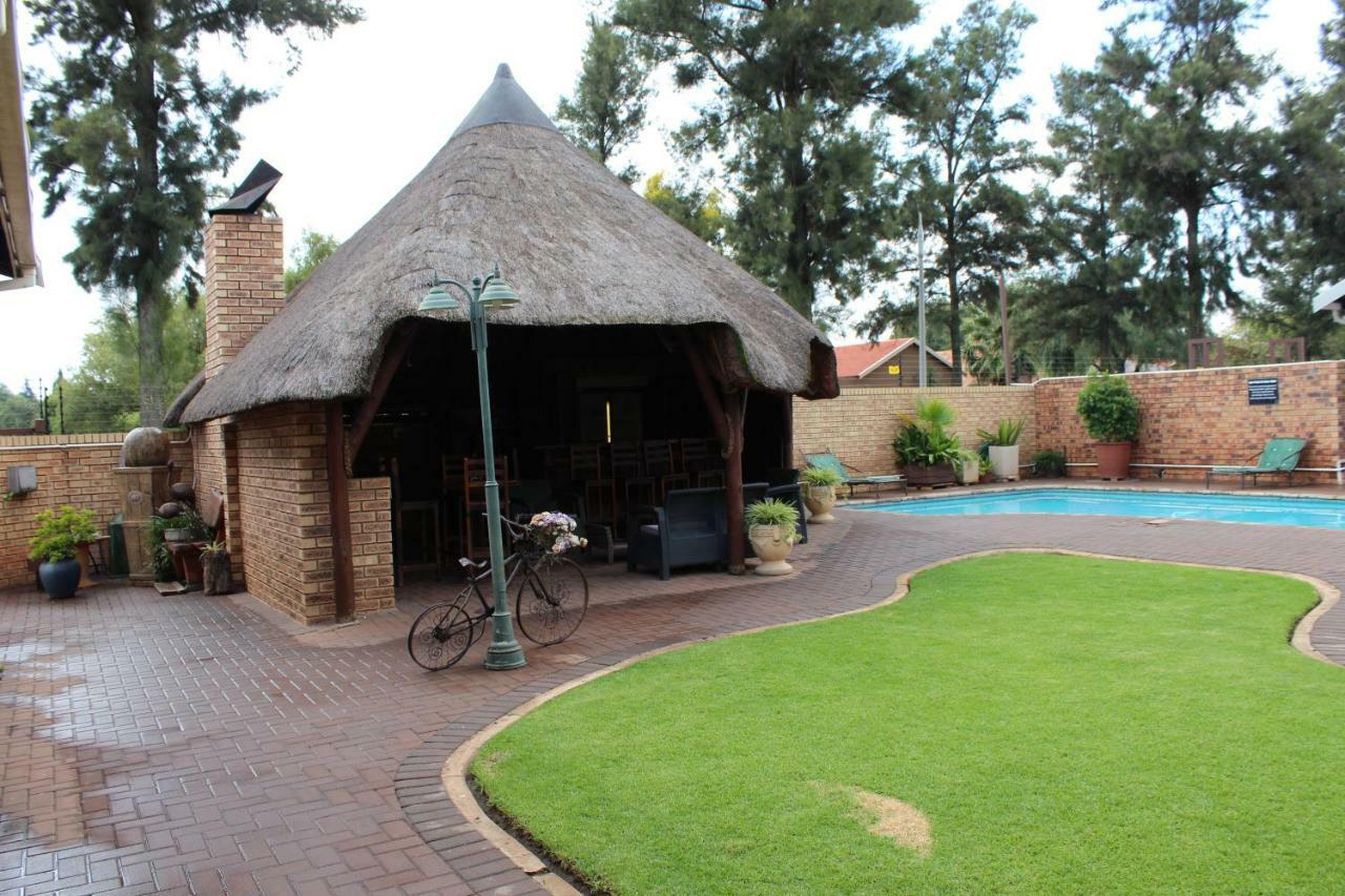 House And Heart Guest House Vanderbijlpark Exterior photo