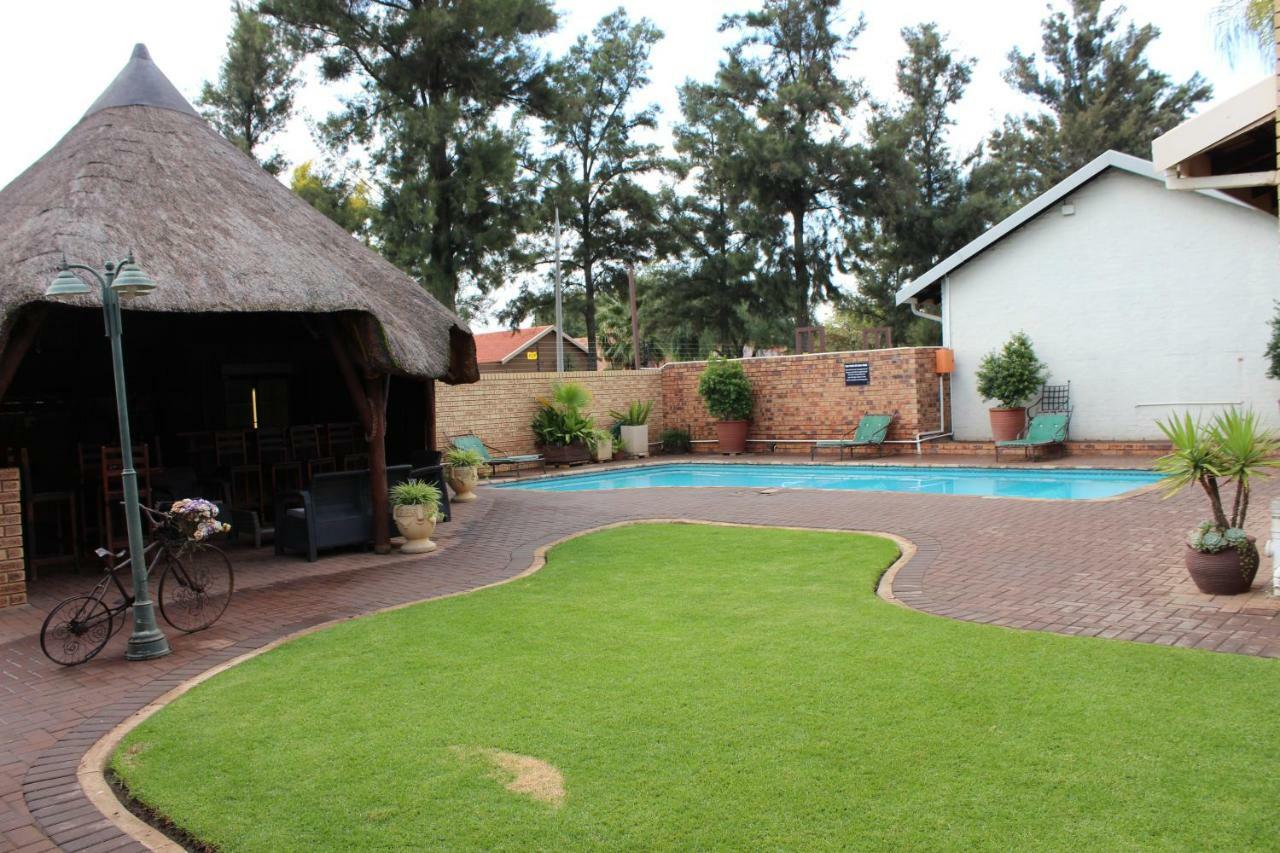 House And Heart Guest House Vanderbijlpark Exterior photo